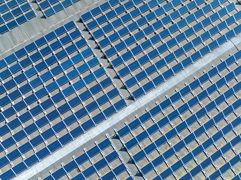 Energiatehokkuutta, vastuullisuutta ja säästöjä – näin yritykset voivat kehittää kiinteistöjensä energiaratkaisuja
